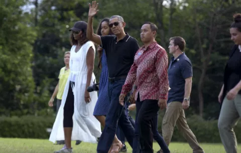 La familia Obama pasa unas vacaciones en Indonesia 