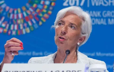 El FMI rebaja las previsiones de EEUU ante falta de detalles de plan de Trump