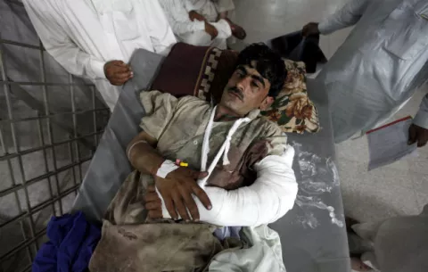 Decenas de muertos enlutan el final del Ramadán en Pakistán