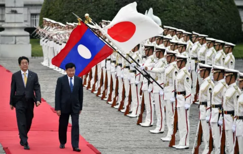 Japón aprueba la ley que permitirá abdicar al emperador Akihito