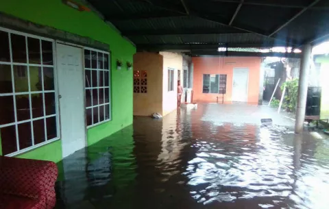 Se inundan ocho viviendas en Koskuna, Veracruz
