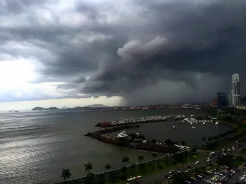 Las lluvias serán fuertes este fin de semana, según el Sinaproc
