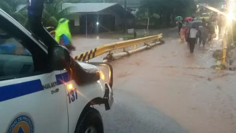 Se desbordan quebradas y alcantarillas por lluvias en Panamá Oeste 