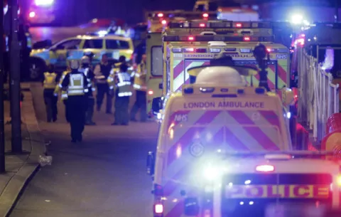 Varios incidentes violentos provocan el caos en Londres