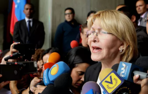 Chavistas solicitarán que junta médica evalúe a fiscal por "insania mental"