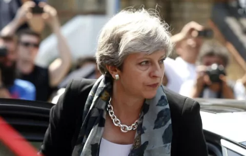 May confirma que el autor del atentado de la mezquita de Londres actuó solo