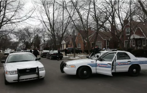 Evacúan un aeropuerto en Michigan tras el ataque a un policía  