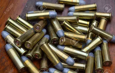 Decomisan arma de fuego, municiones y droga en David; hay un detenido