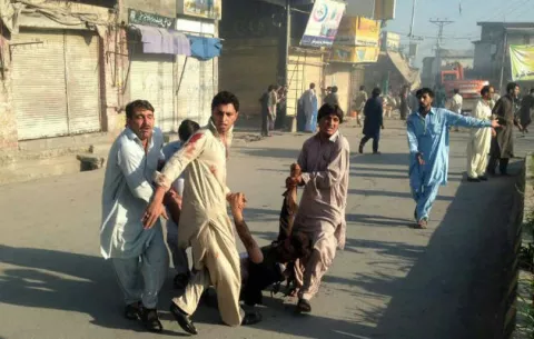 Sube a 85 cifra de muertos por ataques en Pakistán 