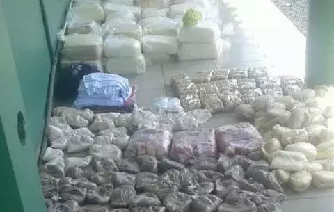 Pillan a tres nicas con presunto contrabando en Paso Canoas