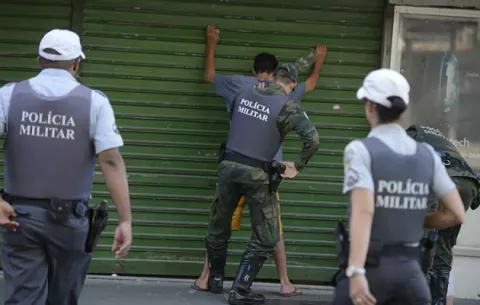 Investigan a policías de Río por vender información a narcotraficantes