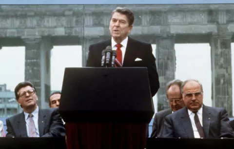 Se cumplen 30 años del discurso de Reagan pidiendo derribar el muro de Berlín