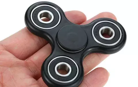 ¿Qué es el Fidget spinner y por qué es el juguete que domina al mundo?