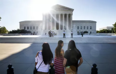 Supremo de EE.UU. acepta parcialmente del veto migratorio de Trump