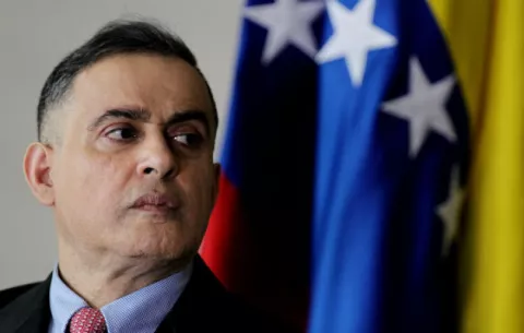 Supremo venezolano dice que defensor del pueblo puede tener tareas de fiscal