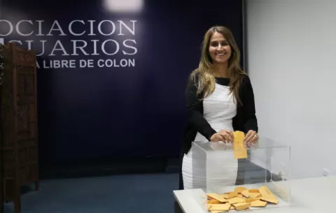 Usha Mayani es reelecta en Asociación de Usuarios de la ZLC
