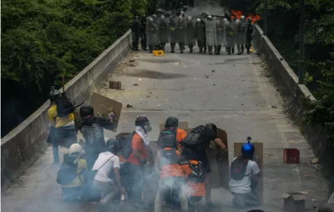 Parlamento venezolano rechaza eventual venta de bonos "basura" con vencimiento en 2036