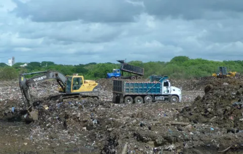  Culminan la primera fase de mejoras al vertedero de Chitré
