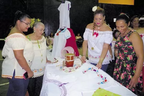 206 santeños logran culminar cursos técnicos