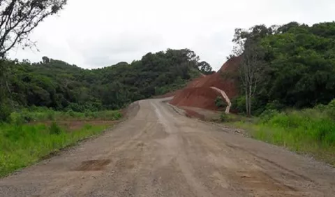 Piden reactivar construcción de  carretera