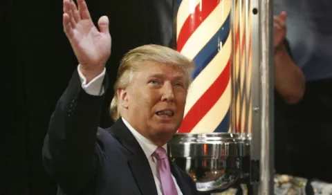 Trump ofrece ayuda para bebé británico grave 