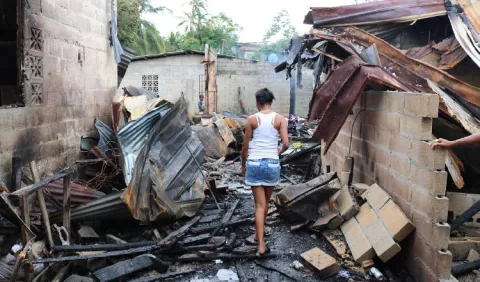 Lo perdieron todo en  fuego en Puerto Pilón