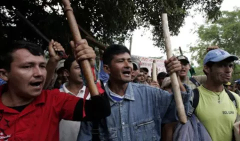 Campesinos  anuncian lucha por reforma  