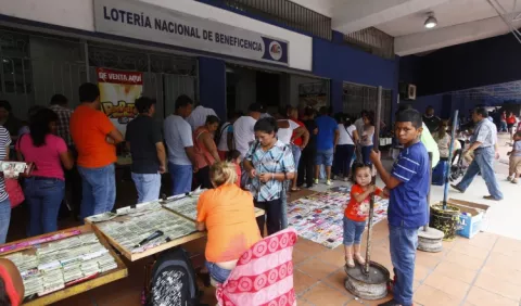 Compradores apuestan a la suerte ante desaceleración