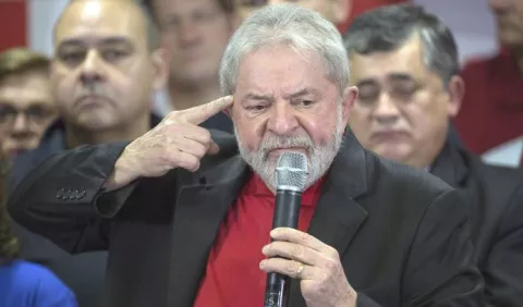 Le congelan cuatro cuentas bancarias a Lula