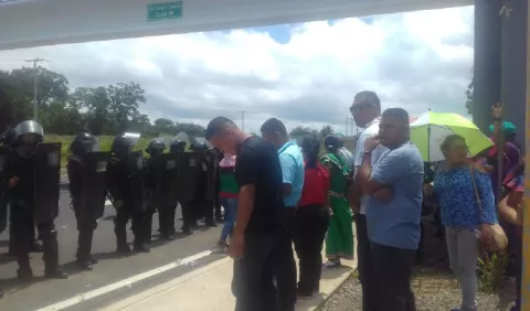 Continúan protestas en Horconcitos, piden vías