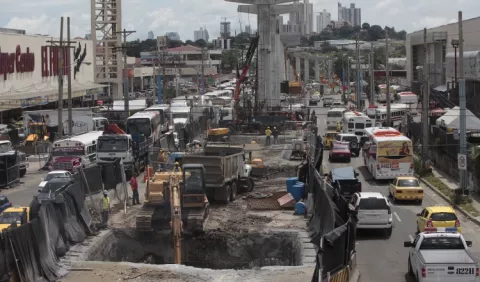 Incremento de deuda pública preocupa a los economistas 