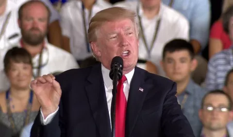 Trump acusa a los republicanos de hacer  'poco' para protegerlo