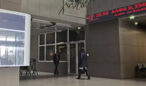 Grecia sale  con emisión a prueba de bonos