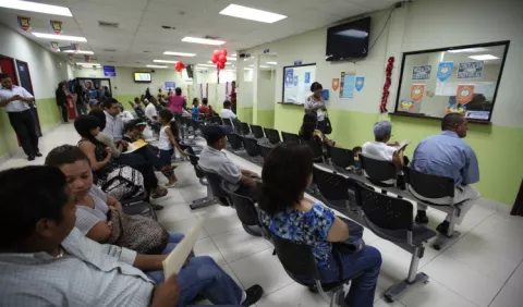 Empresarios buscan poder contratar más extranjeros 