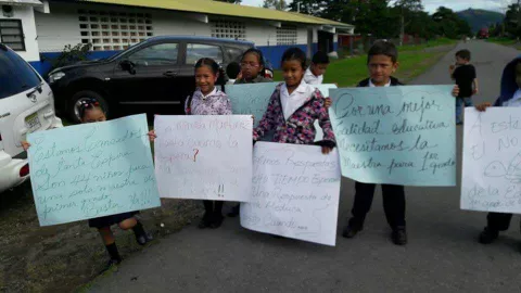 Salen a protestar por falta de docentes en Chiriquí