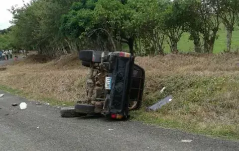 Joven pierde la vida tras vuelco en Los Santos 