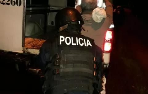 Menores supuestos responsables de asaltos a taxistas 