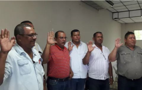 Apach expulsa a tres socios y elige nueva Junta Directiva