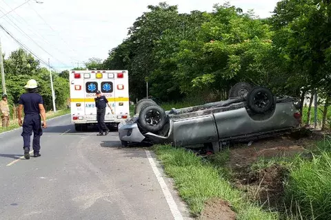 Casi se mata por esquivar un hueco en La Pintada