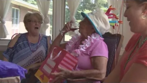 Anciana compartió su secreto para llegar a los 100 años