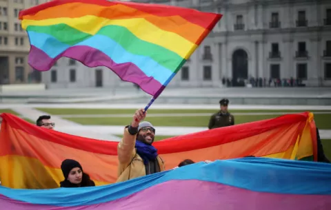 Caos por protesta contra la diversidad sexual en Chile 