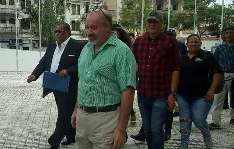Denuncian a Juan Carlos Varela por presuntos vínculos con Odebrecht