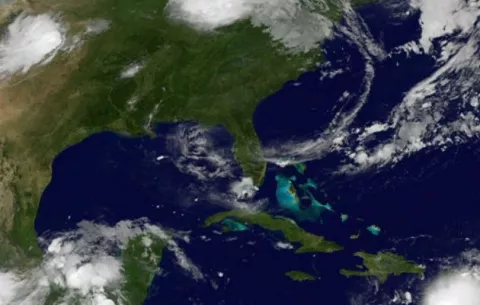Se forma en el Golfo de México la tormenta tropical Emily