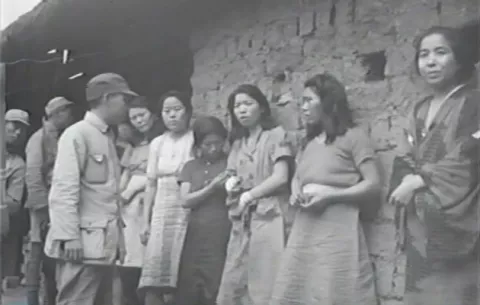 Sale a la luz el supuesto primer vídeo de las "esclavas sexuales" coreanas