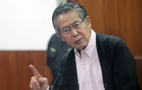 Kuczynski dice que médicos determinarán si debe dar "perdón" a Fujimori