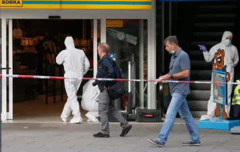Merkel garantiza el total esclarecimiento del ataque de Hamburgo