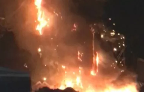 Incendio durante concierto en Barcelona obligó a la evacuación de unas 20,000 personas