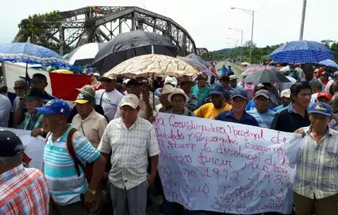 Jubilados no quieren que les paguen con bonos de Cerpan