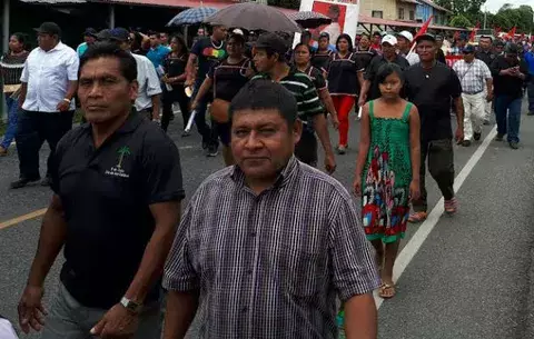 Trabajadores marchan desde Finca 13 hasta el sindicato bananero en Bocas 