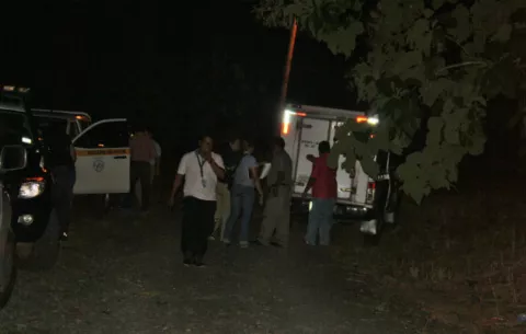 Descartan móvil de robo en hallazgo de hombre muerto en una finca